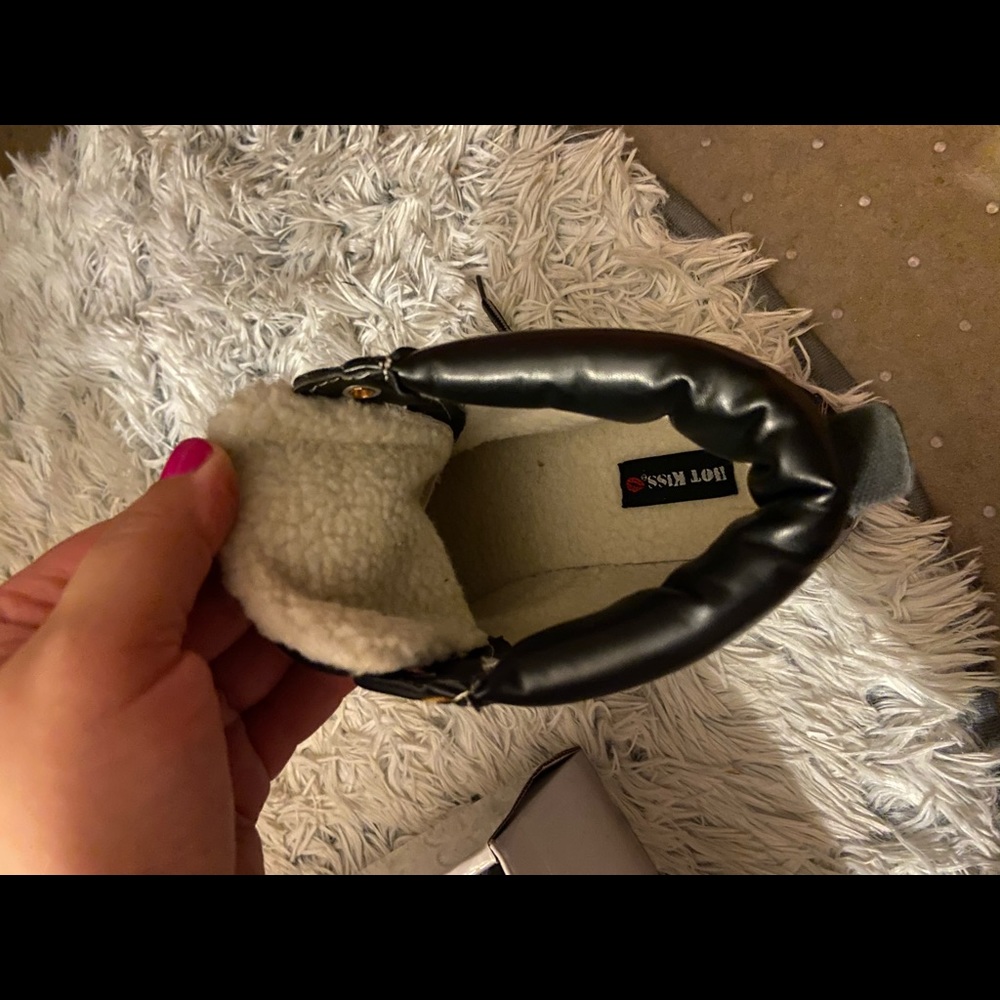 Boots - Picture 7 of 7